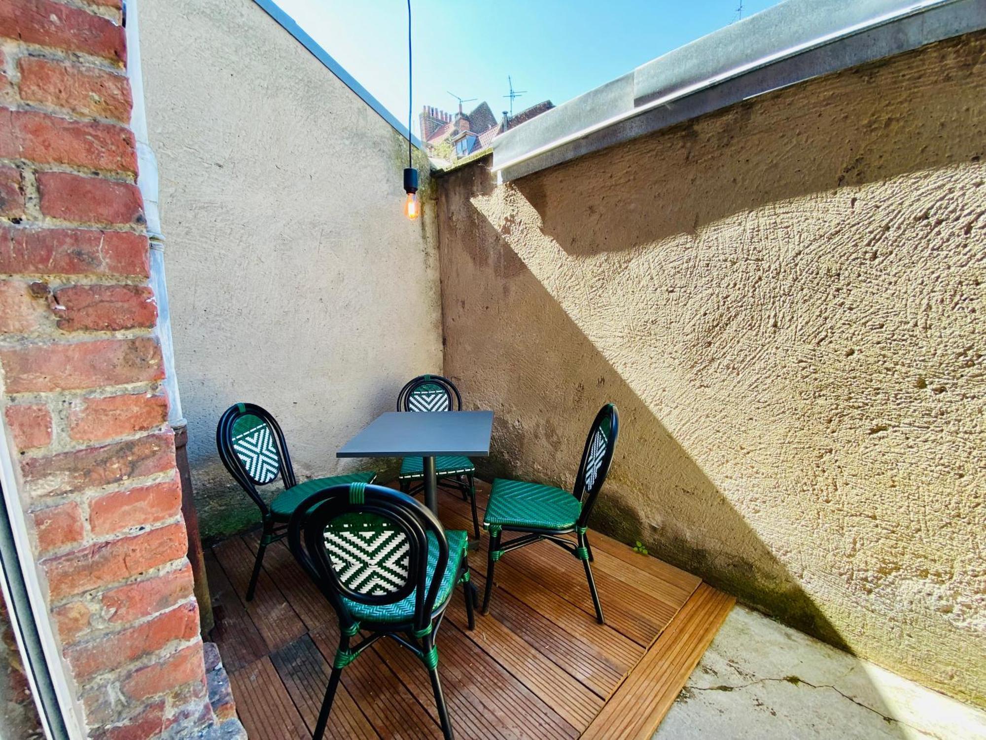 Oasis Urbaine - Spacieux Et Calme Avec Patio Lille Exteriör bild